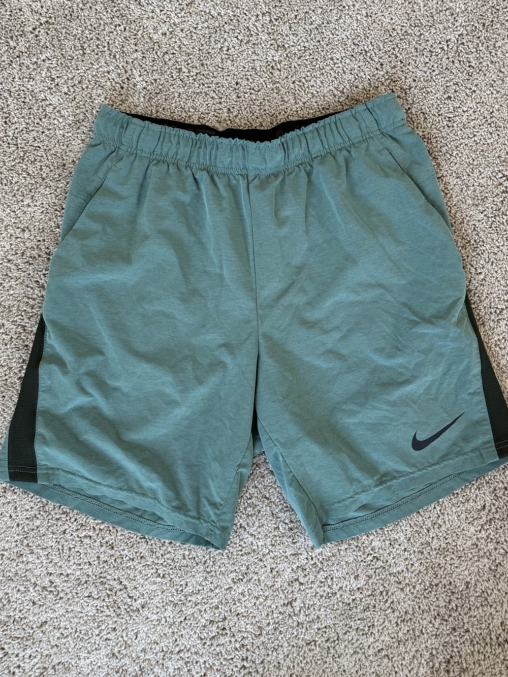 Nike Men's Teal Athletic Shorts Size Medium